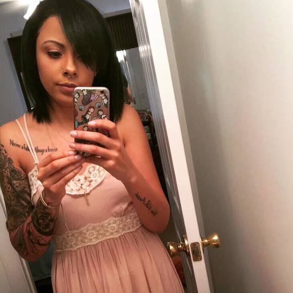 Meet your Posher, Tanisha - Picture 1 of 1